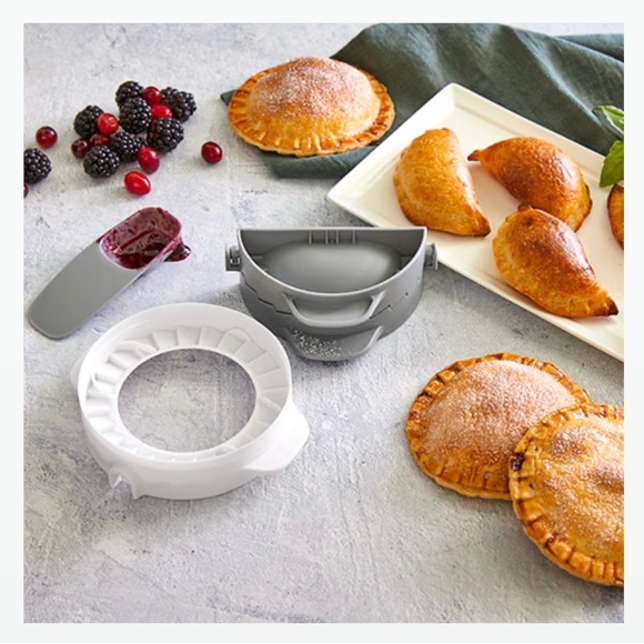 Pampered Chef Kitchen Pamepered Chef Hand Pie Pocket Maker New